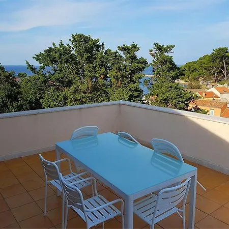 Buganvilija C6 Veli Losinj